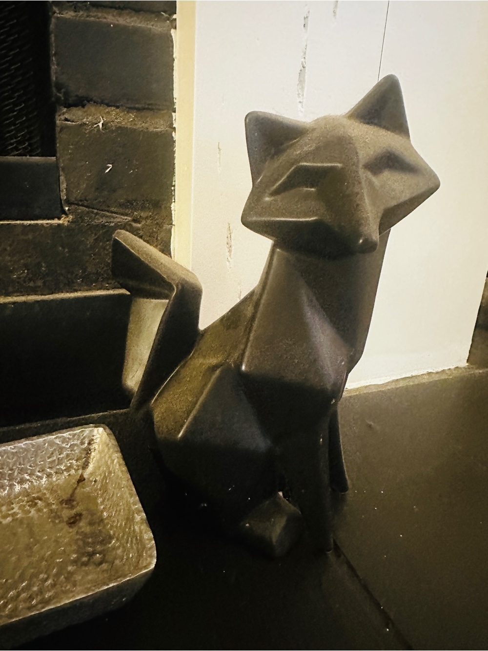 Geometric Fox Sculpture - Matte Black Decorative Figurine